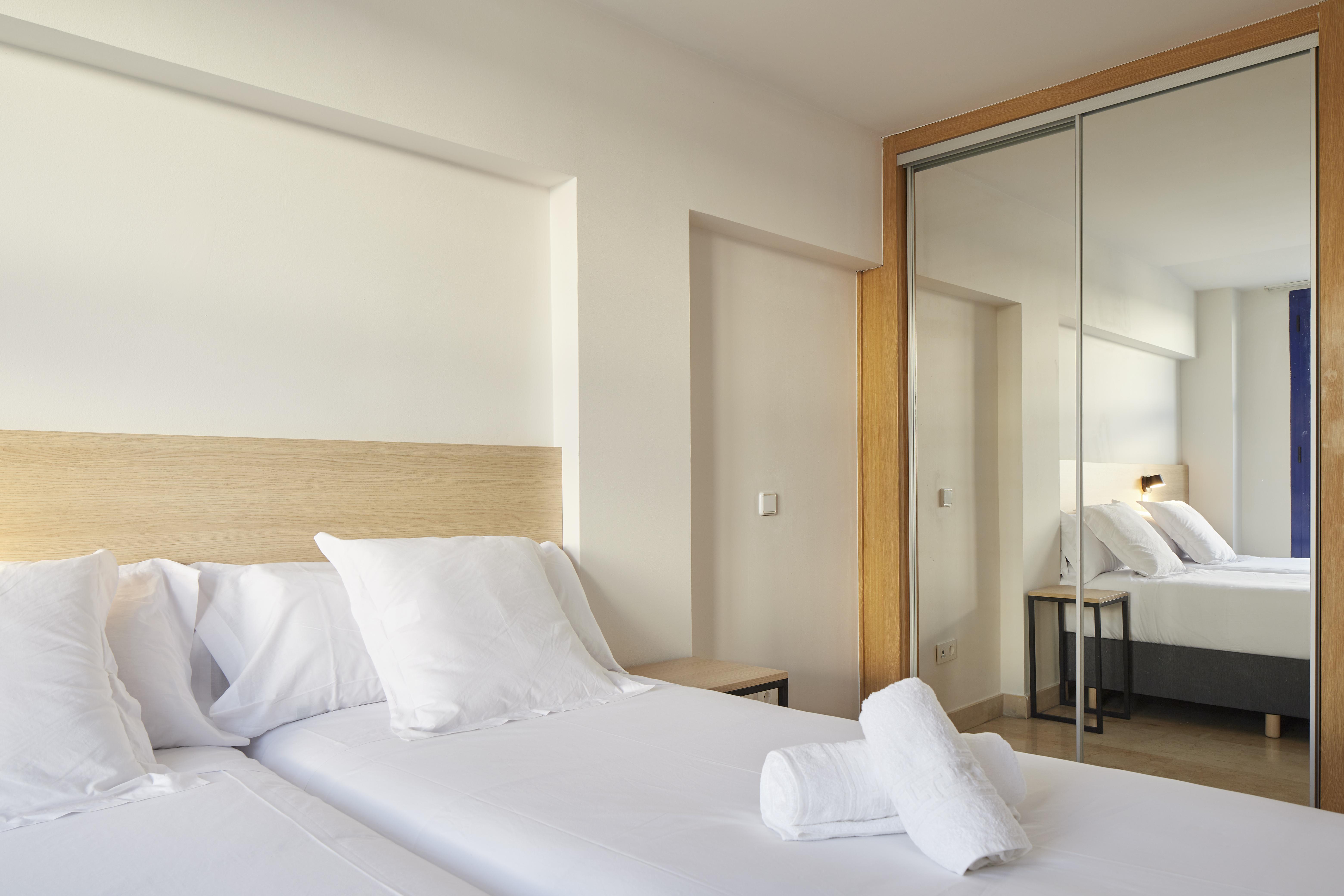 Iraipe Logrono Hotel Exterior photo